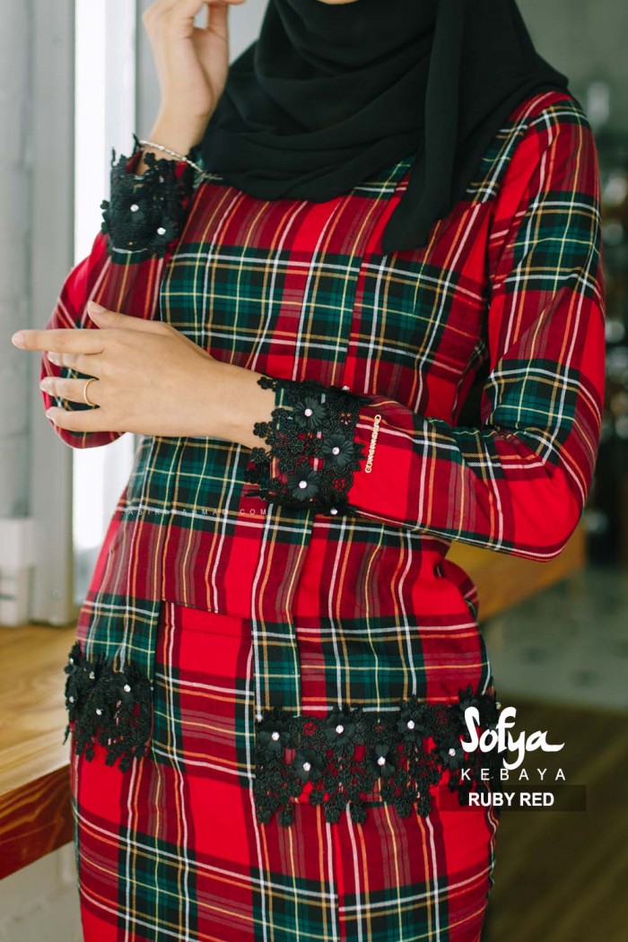 KEBAYA SOFYA in RUBY RED