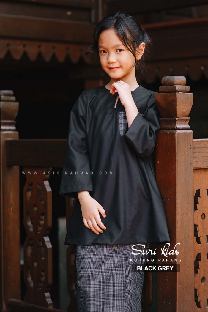 SURI KURUNG KIDS in BLACK GREY