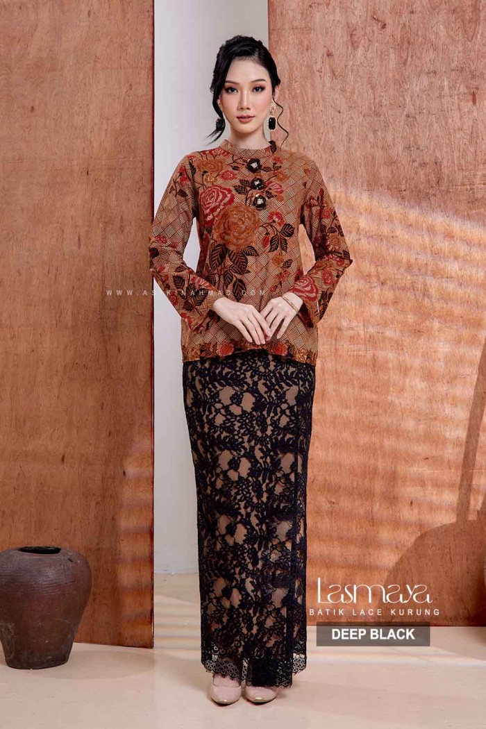 LASMAYA KURUNG in DEEP BLACK