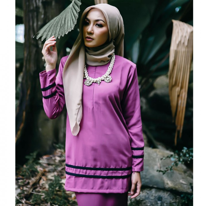 KURUNG SALMA in Magenta