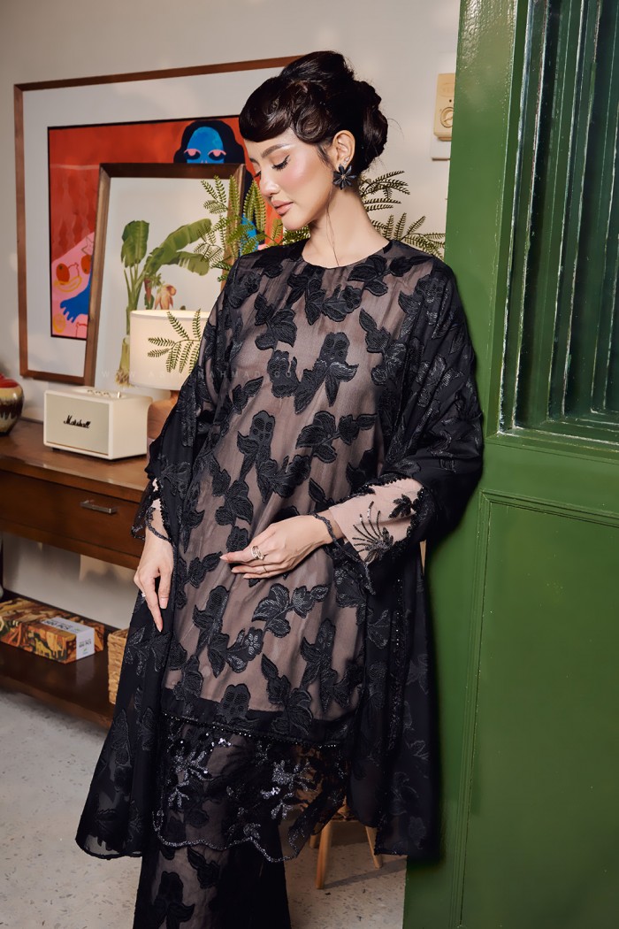 ADINDA AYU KURUNG IN BLACK