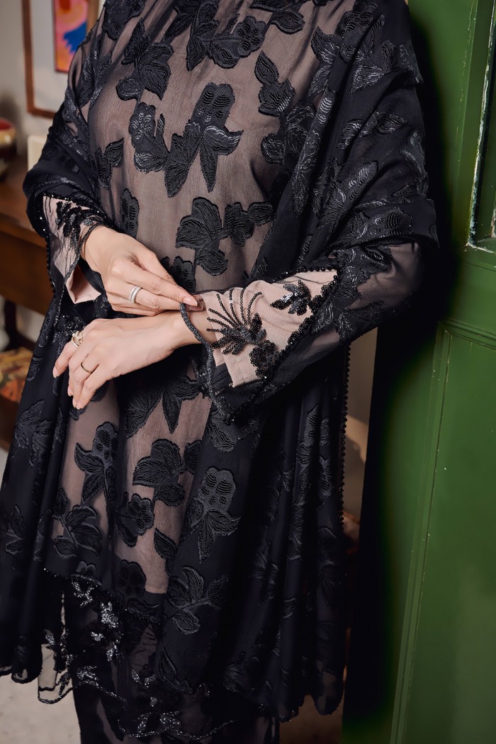 ADINDA AYU KURUNG IN BLACK