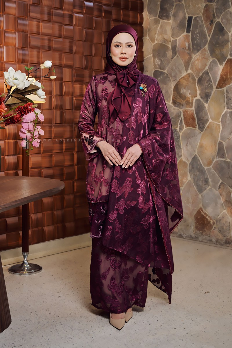 ADINDA AYU KURUNG IN BURGUNDY
