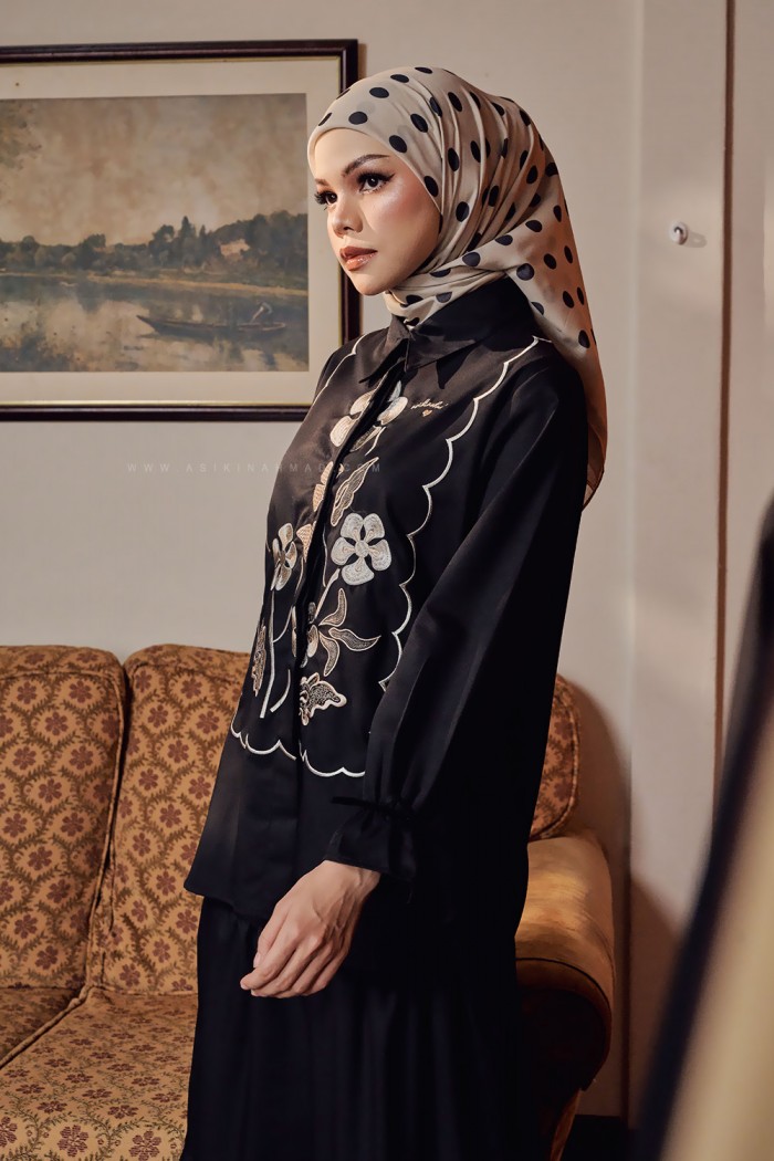 AUREL TOP IN BLACK