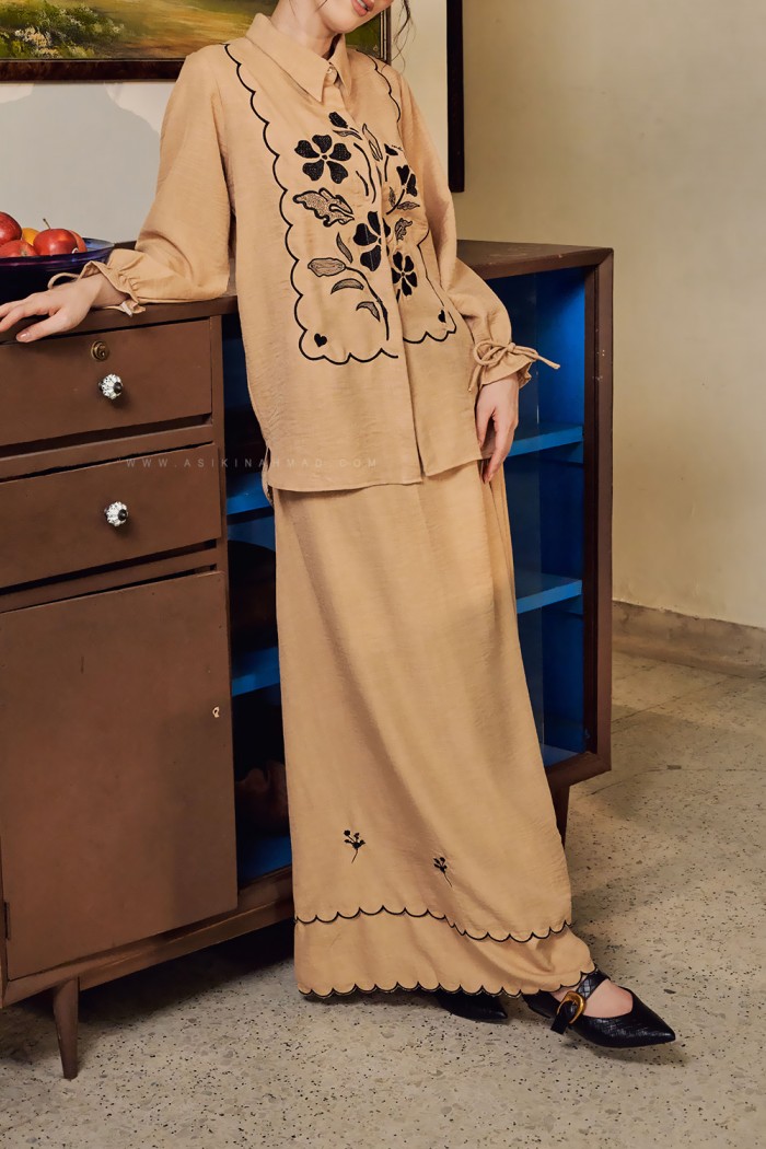 AUREL TOP IN LIGHT BROWN - 001