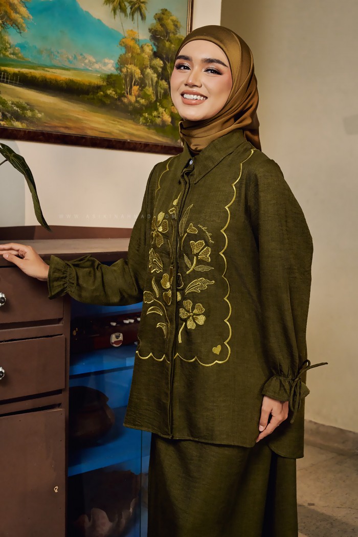 AUREL TOP IN OLIVE
