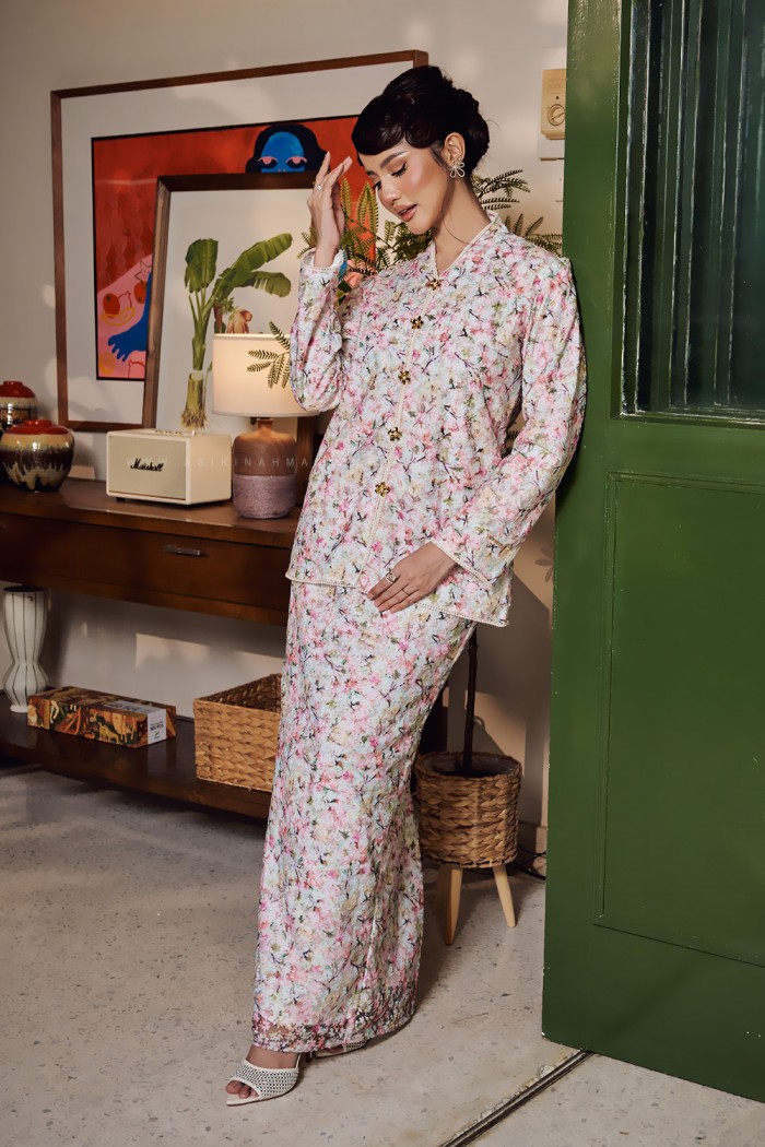 AZURA KURUNG IN ACL-PINK