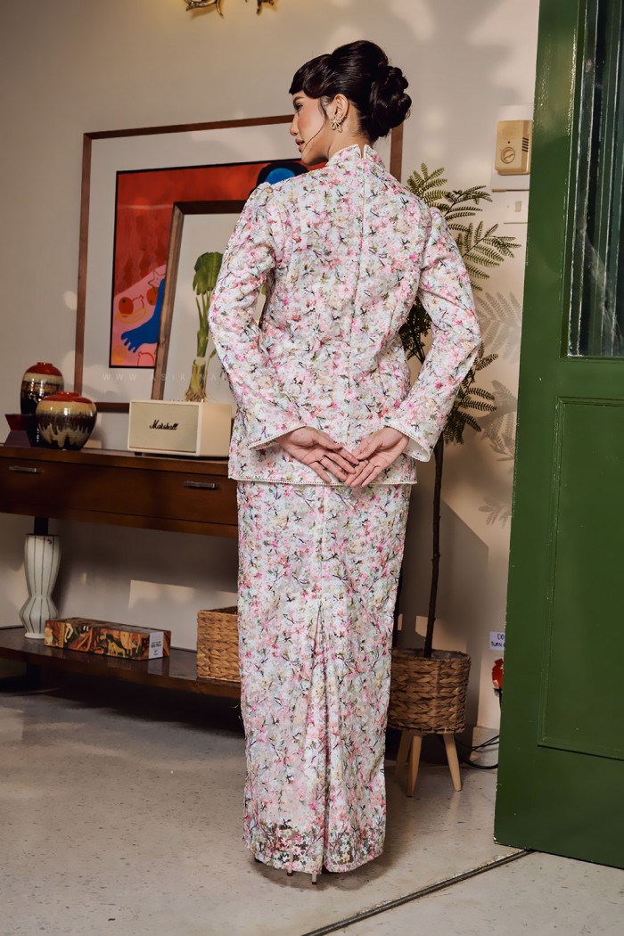 AZURA KURUNG IN ACL-PINK