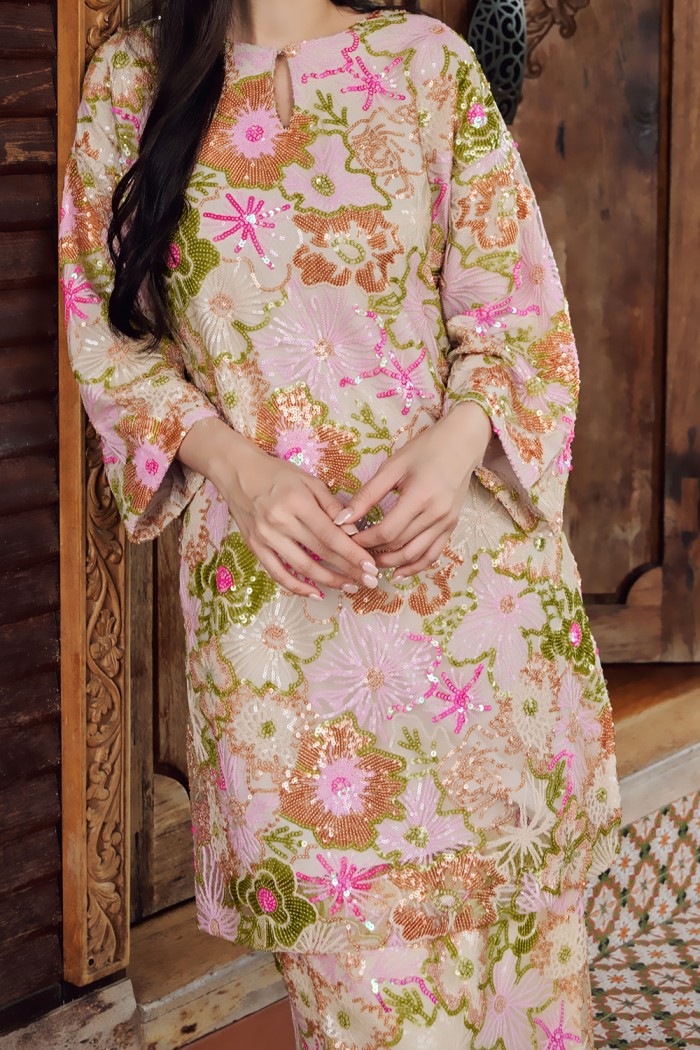 BUNGA SERUNI KURUNG IN MATCHA PINK