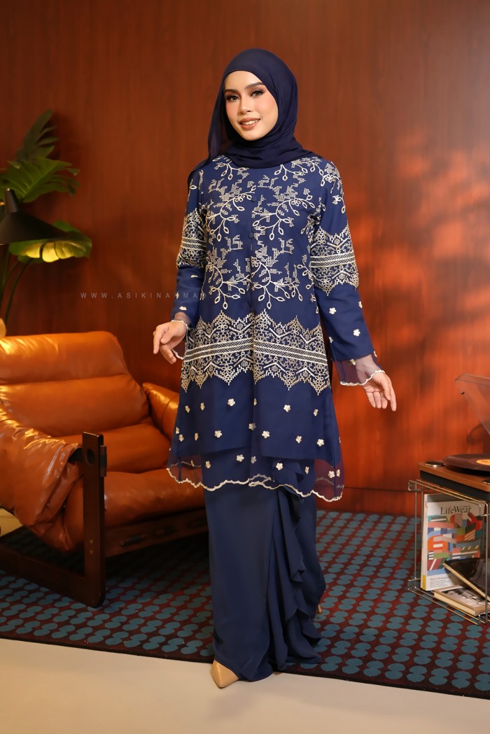 CENDANA KEBARUNG LACE IN NAVY BLUE