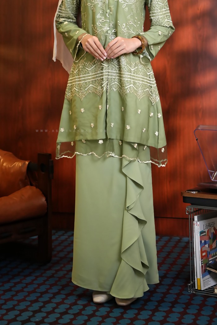CENDANA KEBARUNG LACE IN SAGE GREEN