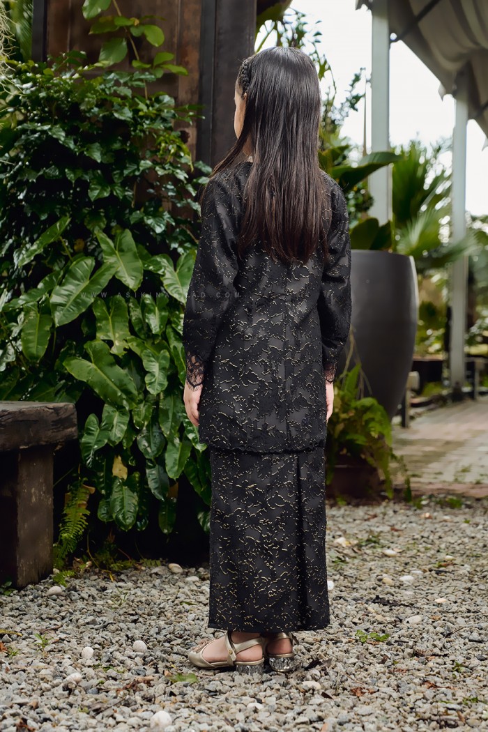 CIK SEROJA KIDS IN BLACK