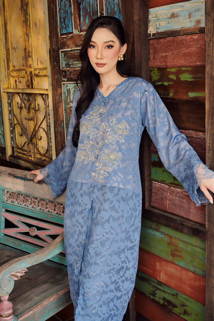 CIK SEROJA KEBARUNG IN ASH BLUE