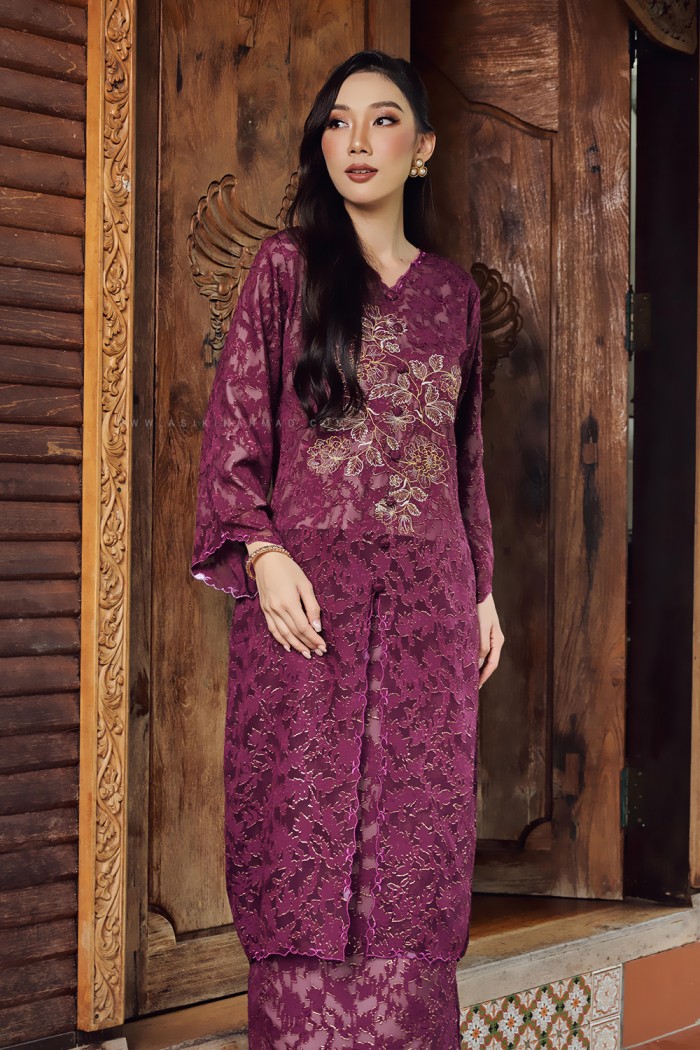 CIK SEROJA KEBARUNG IN BURGUNDY