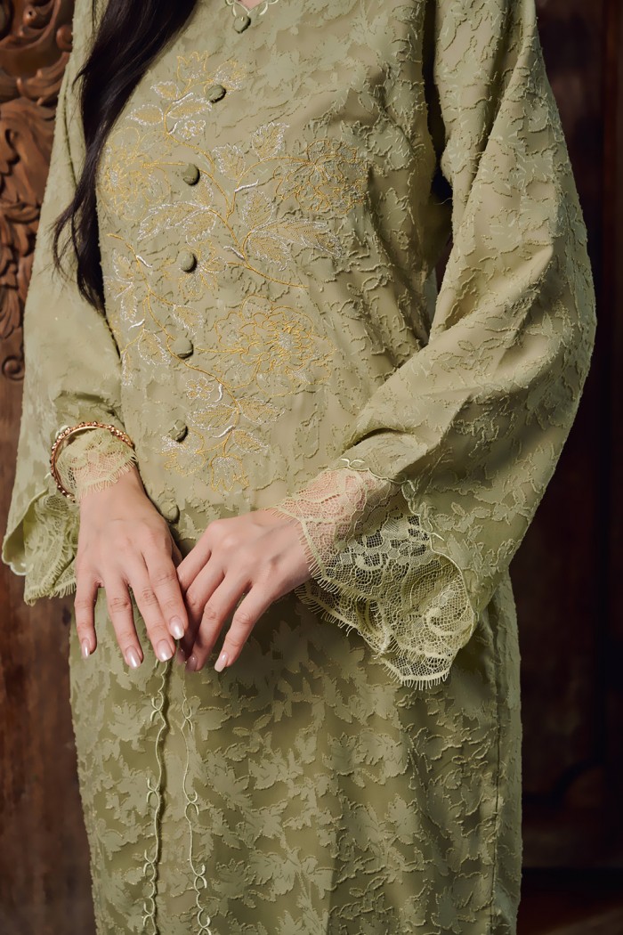 CIK SEROJA KEBARUNG IN SAGE GREEN