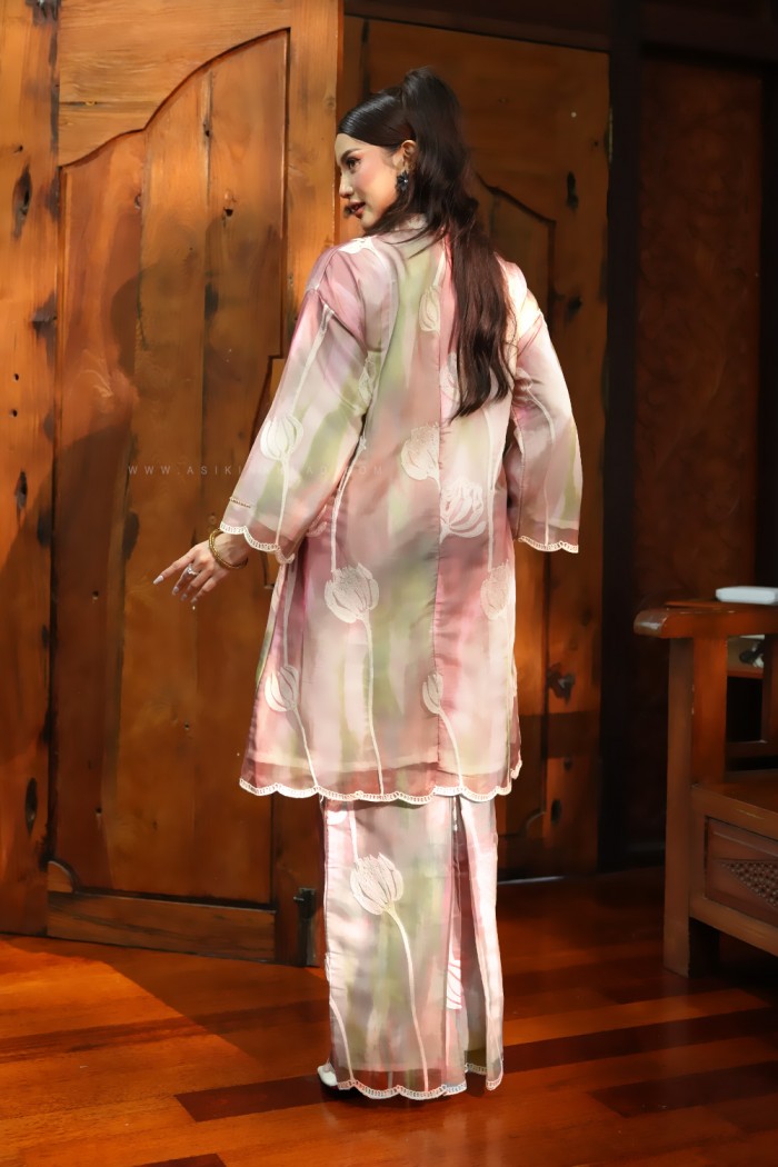 DAHLIA KURUNG (DKD 13)