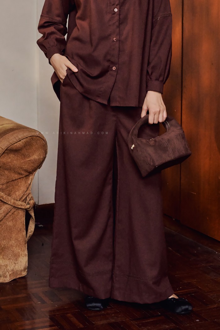 DEMI PANTS IN MAHOGANY BURGUNDY