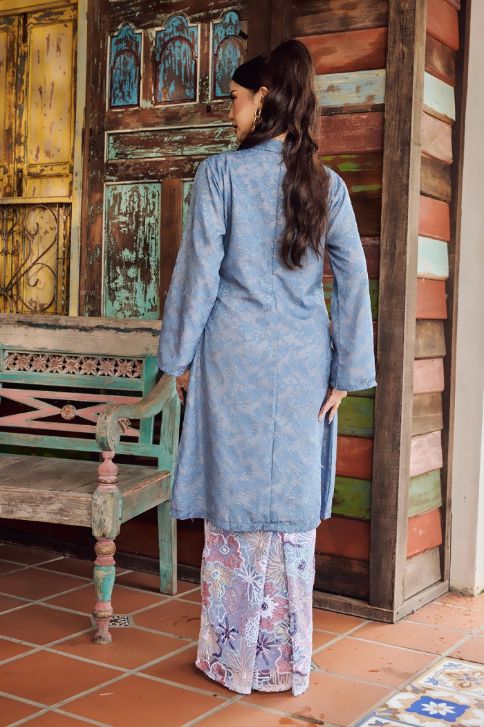DEWI ASMARA KEBARUNG IN ASH BLUE