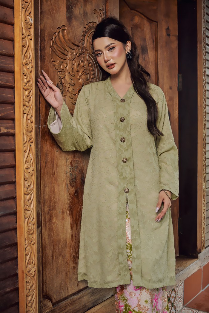 DEWI ASMARA KEBARUNG IN MATCHA PINK