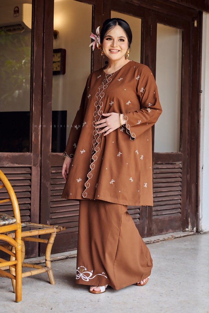 HANNA KEBARUNG IN BROWN