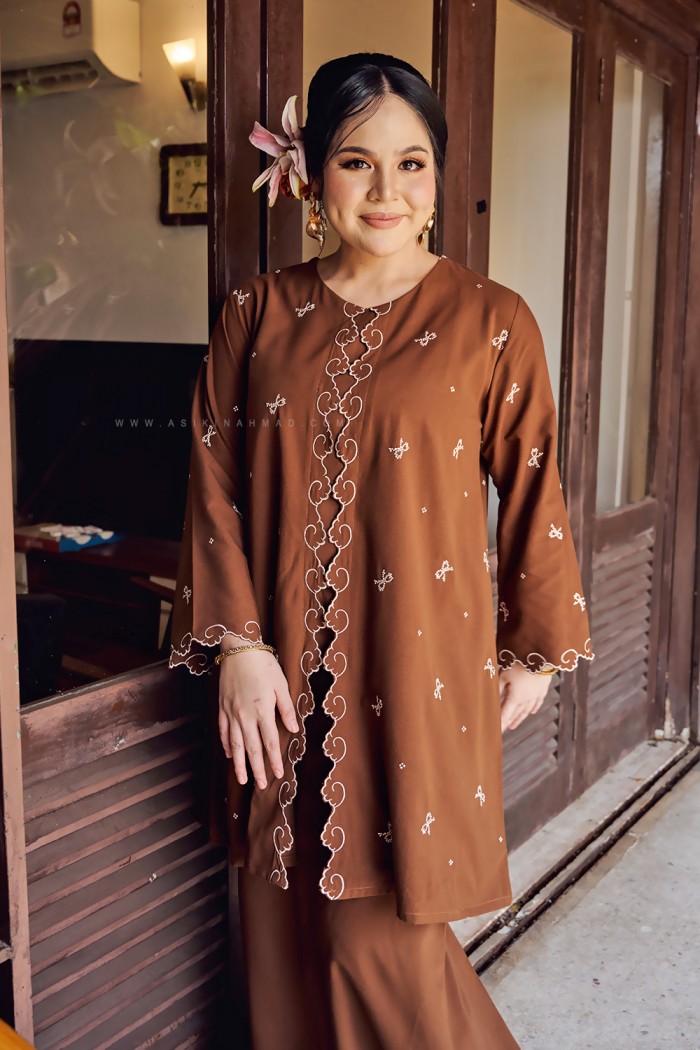 HANNA KEBARUNG IN BROWN