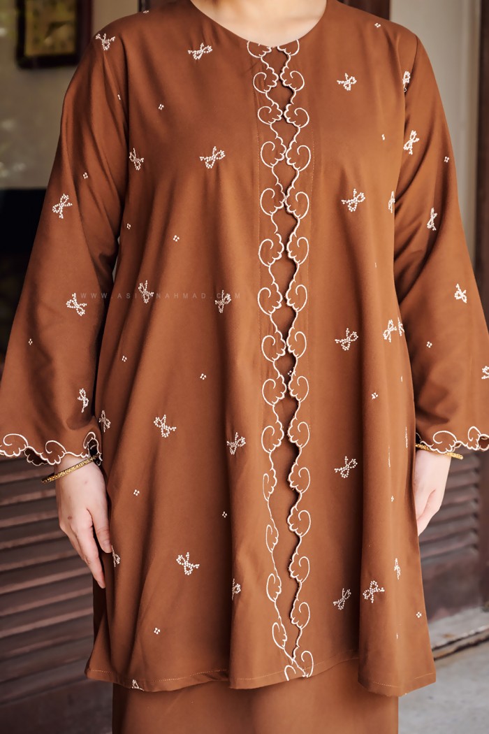 HANNA KEBARUNG IN BROWN