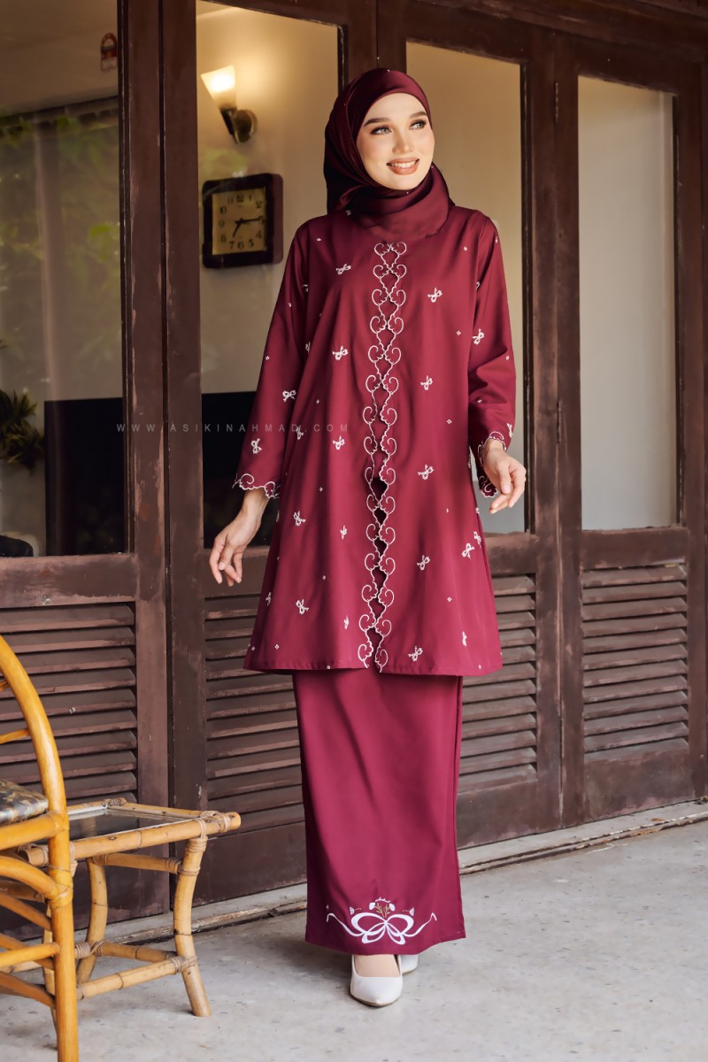 HANNA KEBARUNG IN BURGUNDY