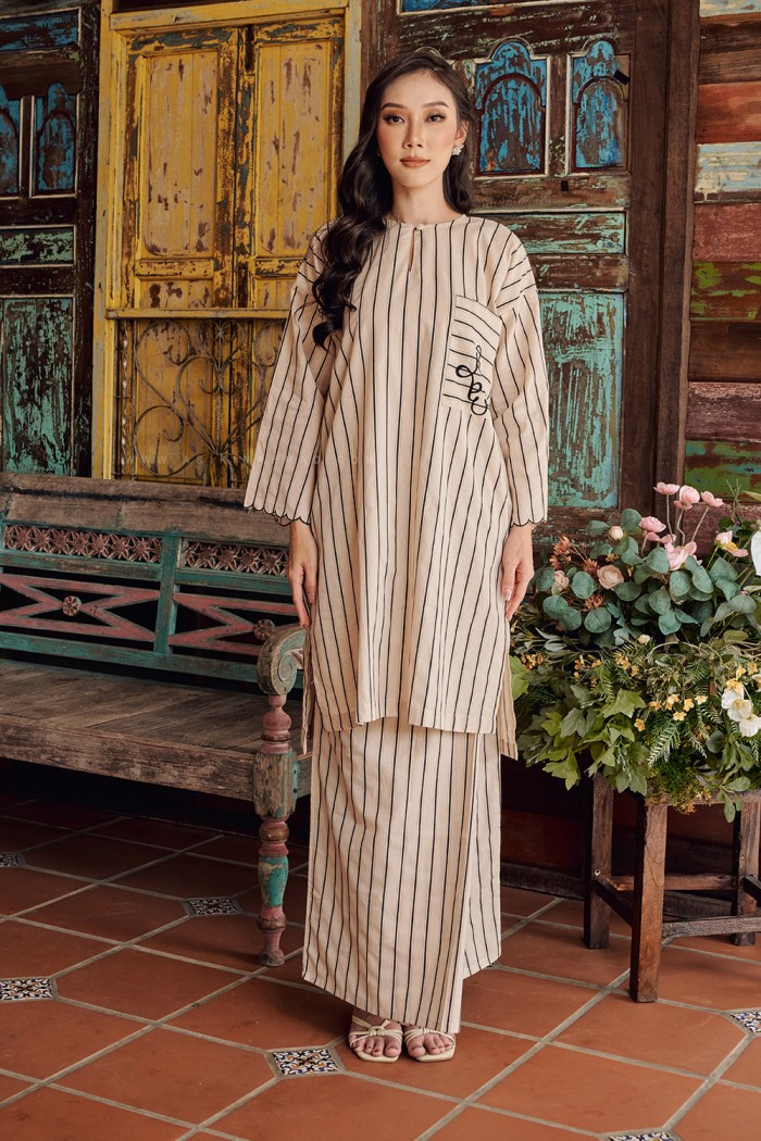 LA VIDA STRIPES KURUNG IN CREAM