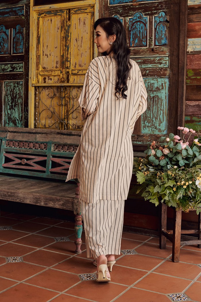 LA VIDA STRIPES KURUNG IN CREAM