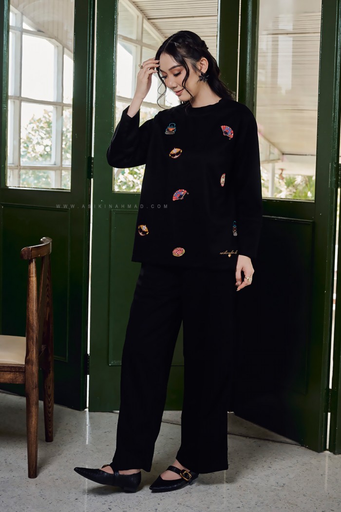 LESTARI TOP IN BLACK