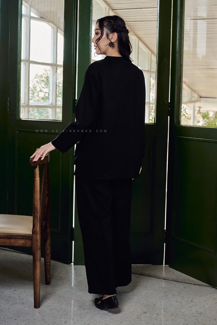 LESTARI TOP IN BLACK