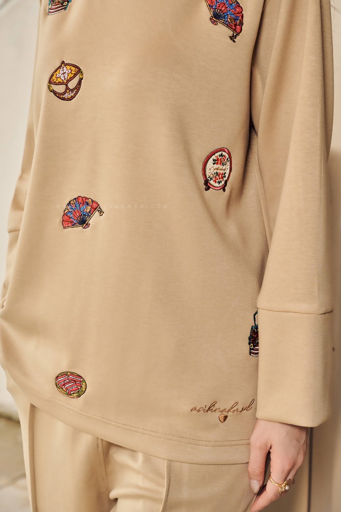 LESTARI TOP IN KHAKI