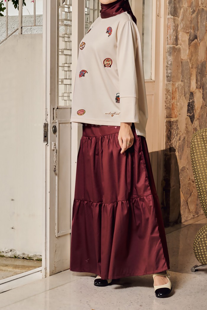 LESTARI TOP IN OFF WHITE