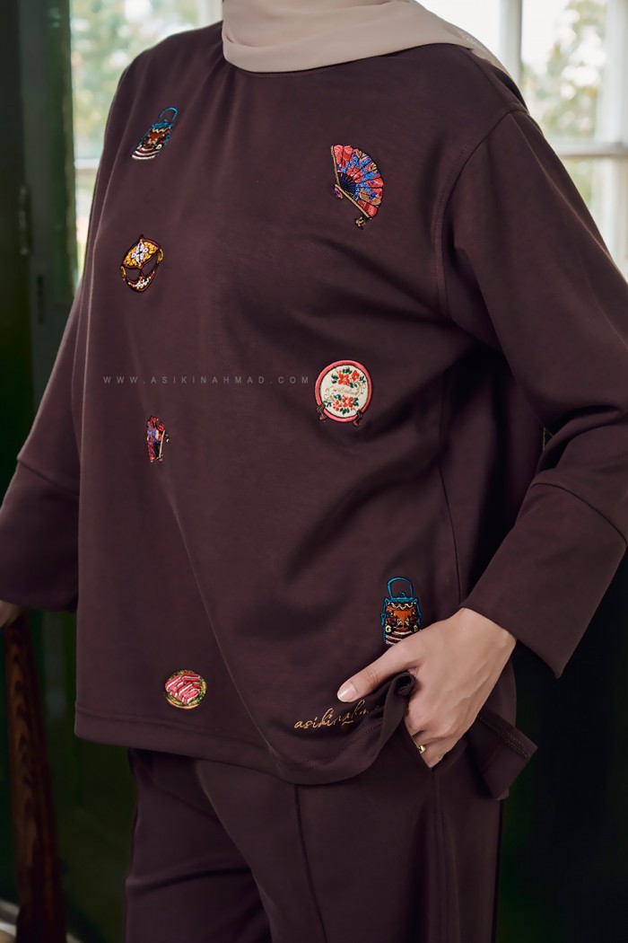 LESTARI TOP IN RICH BROWN