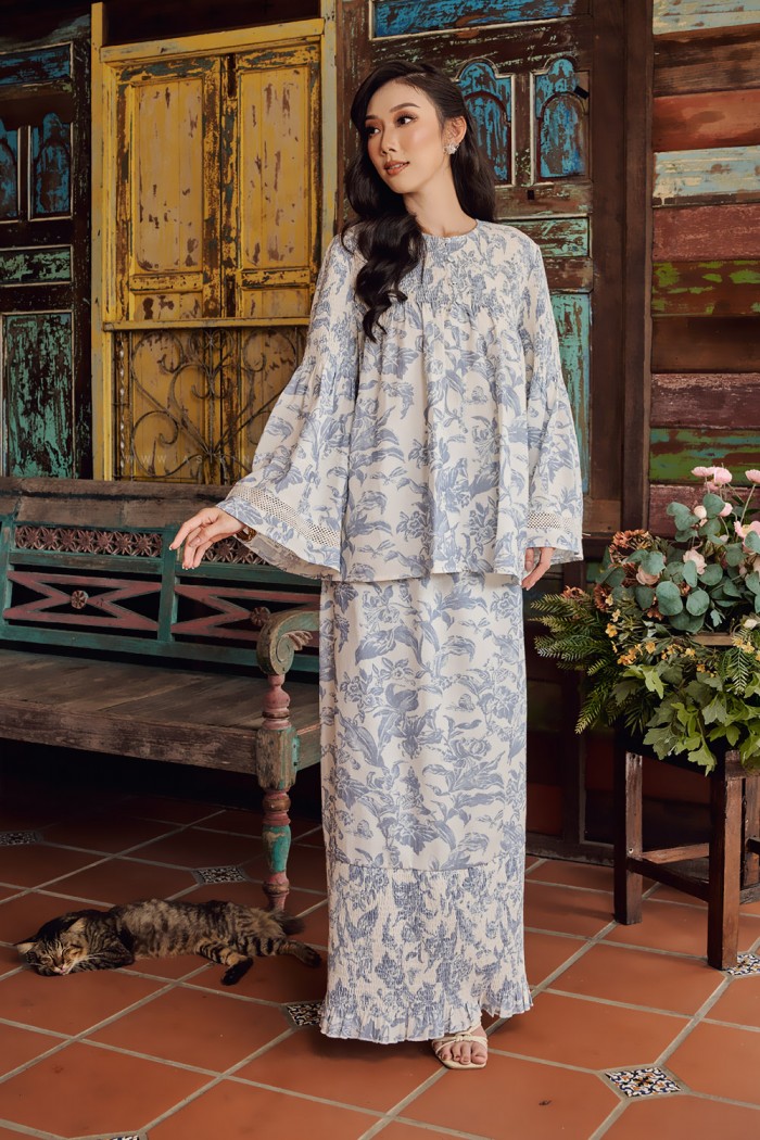 LINEN BAYU PRINTED KURUNG IN PORCELIAN BLUE