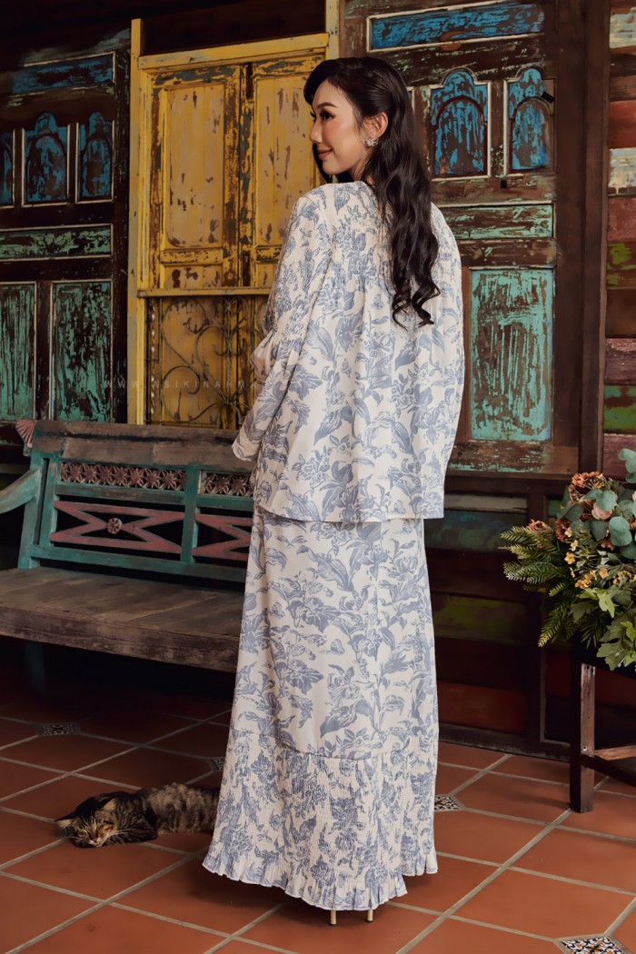 LINEN BAYU PRINTED KURUNG IN PORCELIAN BLUE