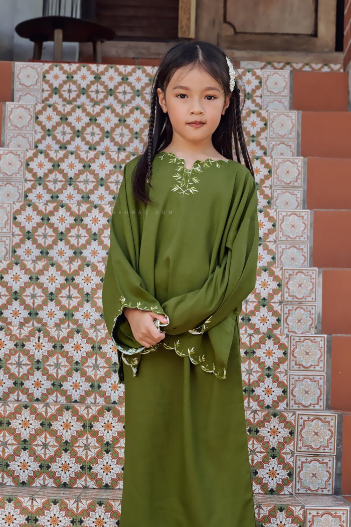 LINEN LAILA KIDS IN MATCHA GREEN