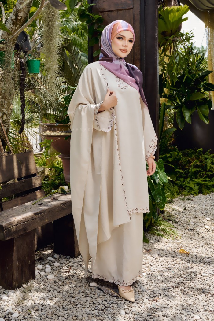 LINEN LAILA KURUNG IN IVORY WHITE