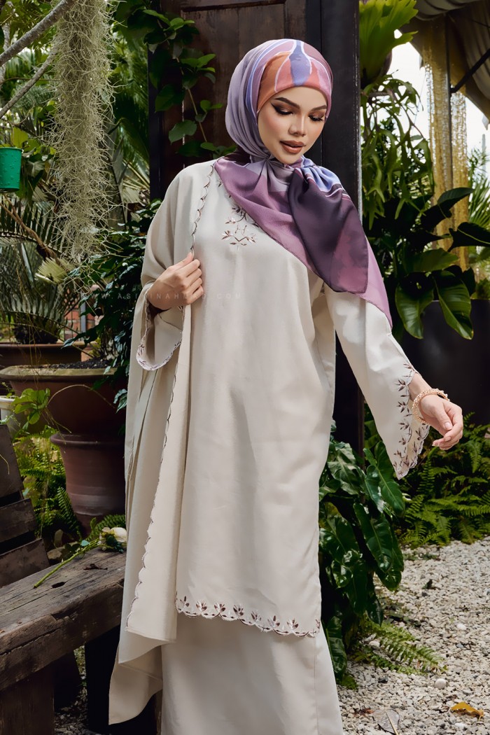 LINEN LAILA KURUNG IN IVORY WHITE