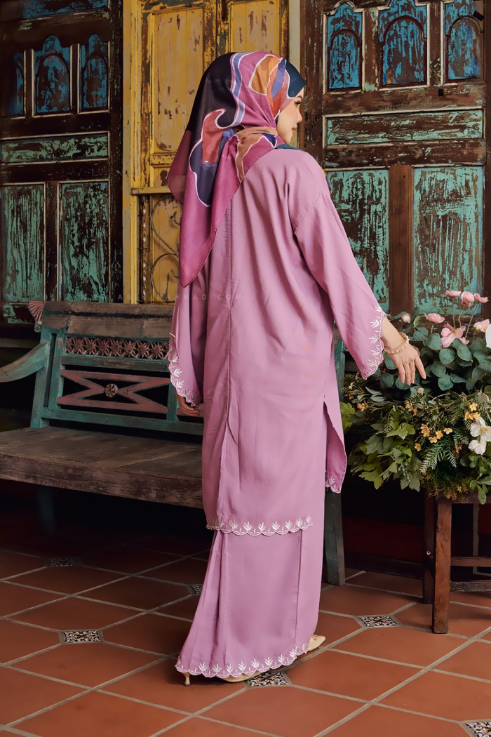 LINEN LAILA KURUNG IN LIGHT PURPLE