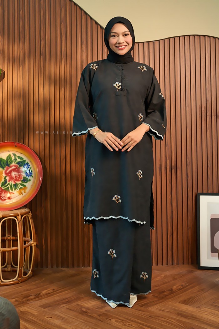 MARIA KURUNG SULAM in BLACK