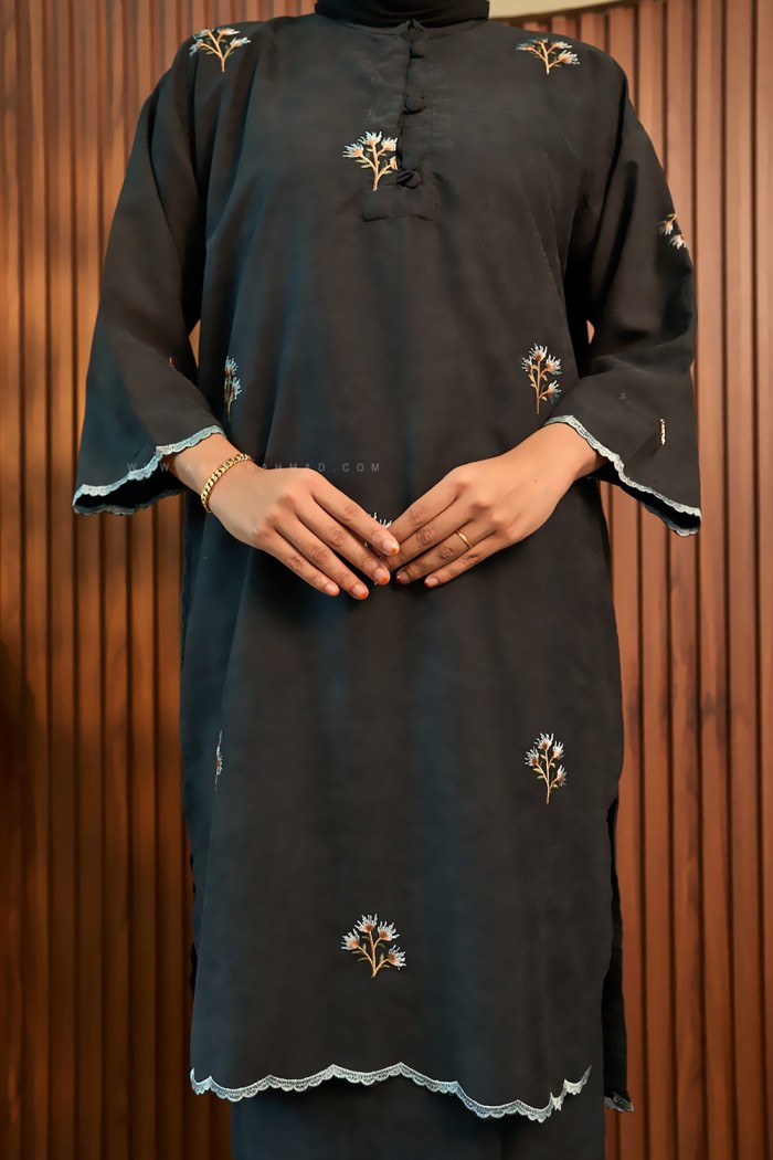 MARIA KURUNG SULAM in BLACK