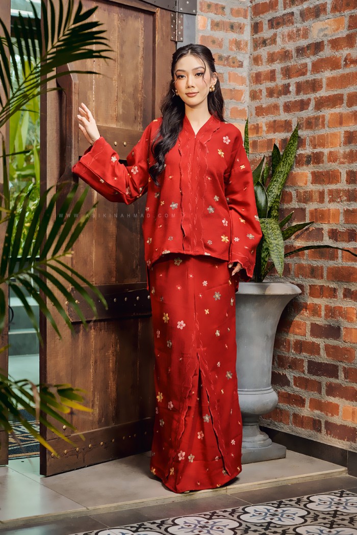 MEKAR MANIS KEBAYA (MMK-D2) in HOT RED