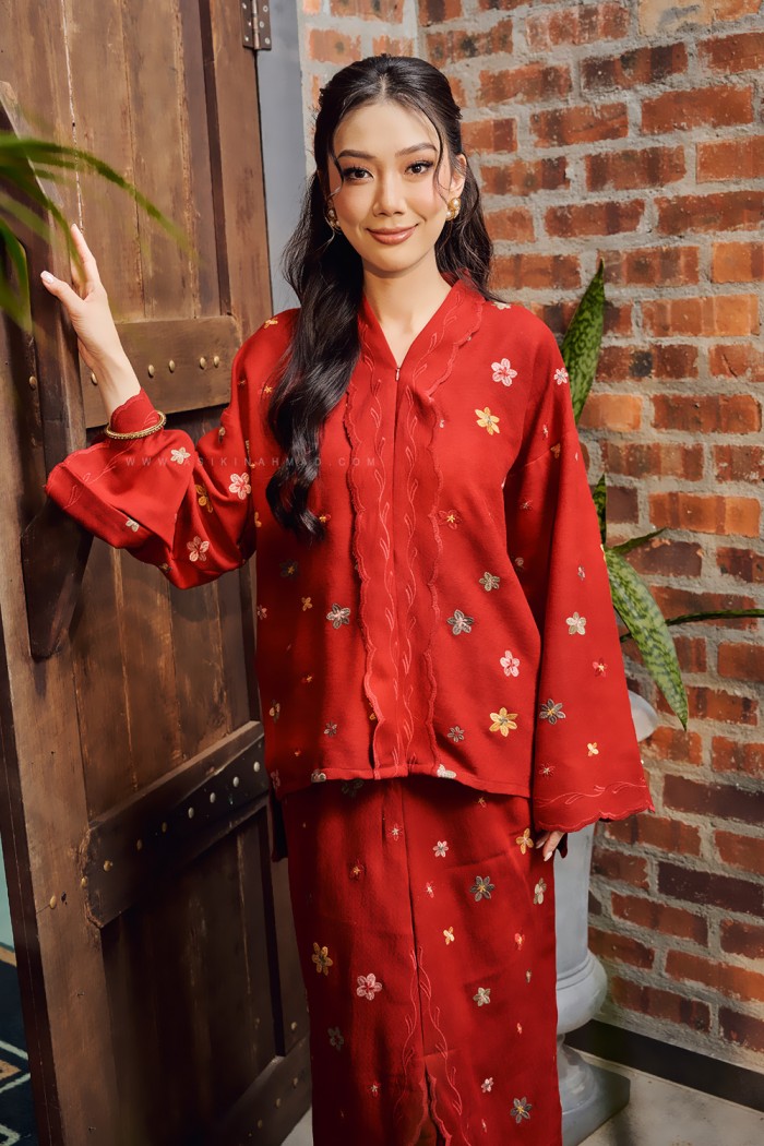 MEKAR MANIS KEBAYA (MMK-D2) in HOT RED