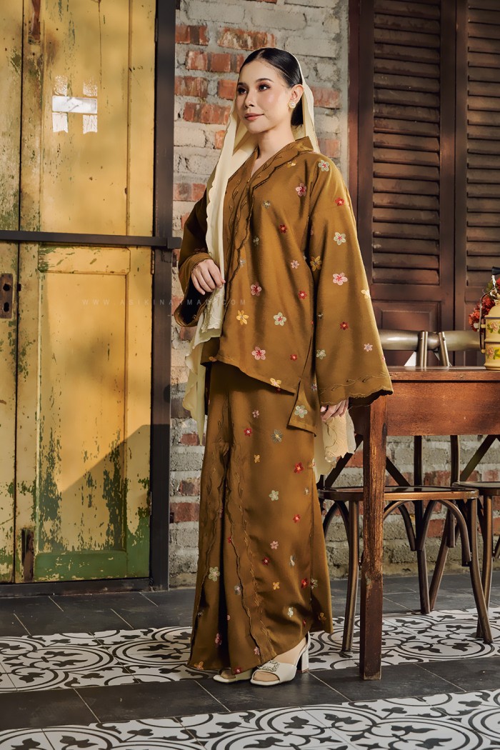 MEKAR MANIS KEBAYA (MMK-D2) in OLIVE