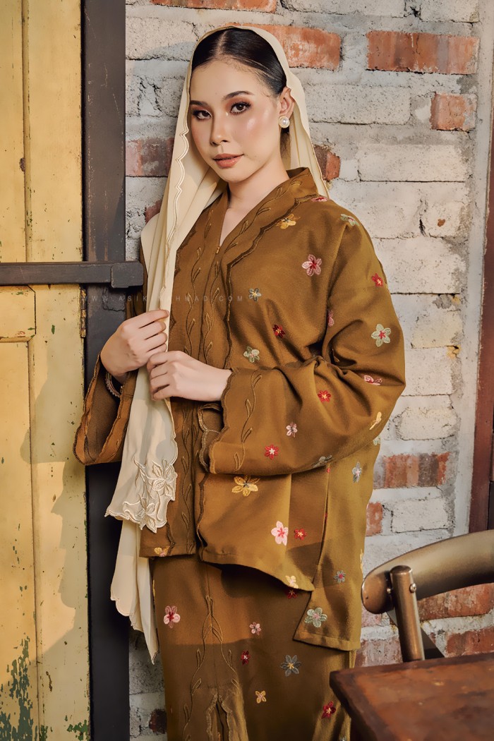 MEKAR MANIS KEBAYA (MMK-D2) in OLIVE