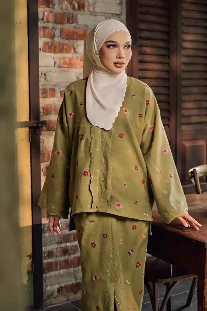 MEKAR MANIS KEBAYA (MMK-D2) in PEAR GREEN