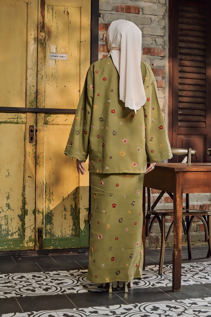MEKAR MANIS KEBAYA (MMK-D2) in PEAR GREEN