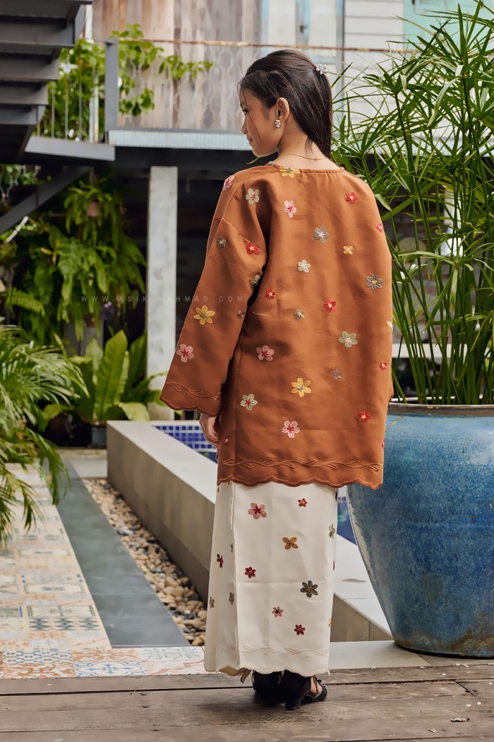 MEKAR SURI KIDS (MSSK-D2) in CARAMEL BROWN