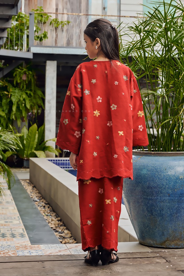 MEKAR SURI KIDS (MSSK-D2) in HOT RED